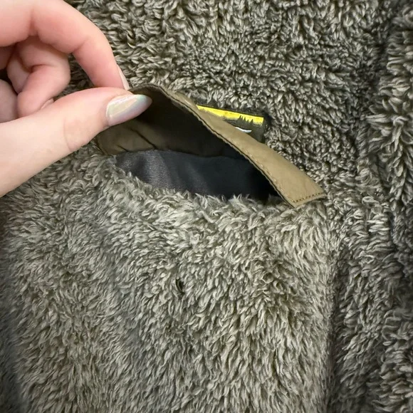 Hi-Pile Fleece Pullover - LL Bean - Picture 5 of 7